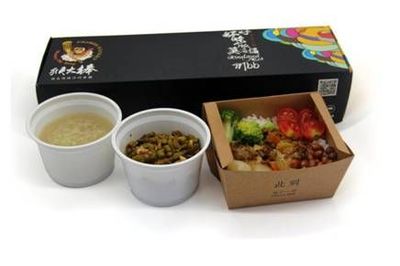 中午吃外卖,就选好吃的猴大棒肉汁排骨饭